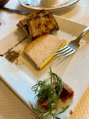 Le Petit Châtelet by null