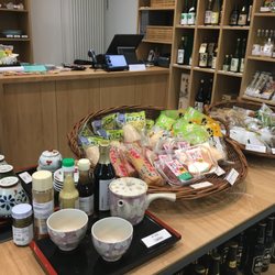 Nishi Japan Shop - keramik, gewürze, eingemachtes gemüse, nudeln, bier ...