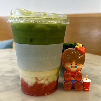 Everyday Eatery - Strawberry Matcha Latte - Cafes Near Me - Irvine, California