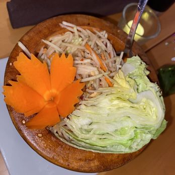 Circles Contemporary Thai - Papaya Salad - Thai Near Me - Philadelphia, Pennsylvania