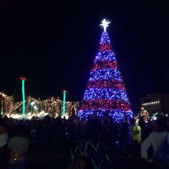 Downtown Ocala - Christmas tree at Light Up Ocala-2015 - Landmarks & Historical Buildings Near Me - Ocala, Florida Downtown Ocala - Christmas tree at Light Up Ocala-2015 - Landmarks & Historical Buildings Near Me - Ocala, Florida