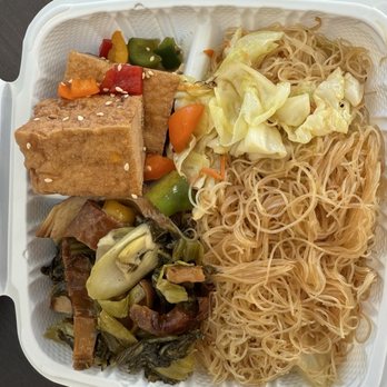 Water Drop Vegetarian House - Vermicelli noodles, fried tofu, and picked vegetables with tofu chicken. - Vegetarian Near Me - Honolulu, Hawaii