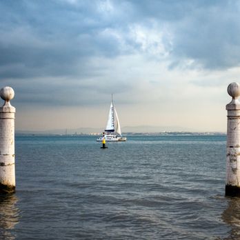 Praça do Comércio - Looking out from the Cais das Colunas - Landmarks & Historical Buildings Near Me - Lisbon, 11