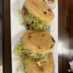 Mr Taco - Gorditas de lengua... with beef tongue