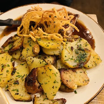 Augustiner-Keller - Zwiebelrostbr (Grilled Sirloin Steak) - Bavarian Near Me - Munich, BY
