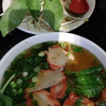 Saigon Saigon - Shrimp BBQ pork & fixins - Vietnamese Near Me - Arlington, Virginia