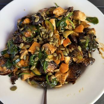 Perfect Pear Bistro - Spicy Ginger Bowl - New American Near Me - Tempe, Arizona
