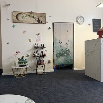 Sunshine Day Spa - Waiting area - Massage Near Me - Wheaton, Maryland Sunshine Day Spa - Waiting area - Massage Near Me - Wheaton, Maryland