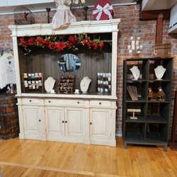 Reds Boutique