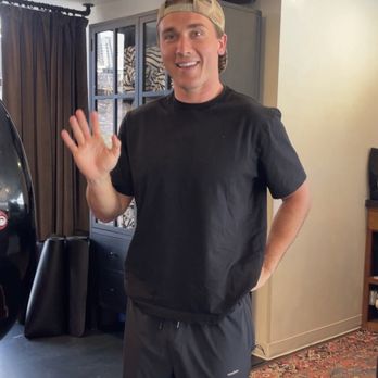 Lava Wellness - Say hi to Steele! - Meditation Centers Near Me - Honolulu, Hawaii Lava Wellness - Say hi to Steele! - Meditation Centers Near Me - Honolulu, Hawaii