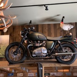 The Butler Cabin - A classic triumph bike