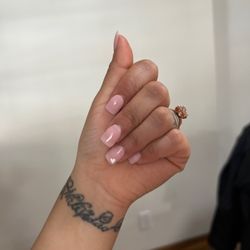 Nina Nails - Simple dip powder shaping and color are perfect