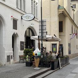 Ferrari Gelato - Eisdiele/Pizzeria