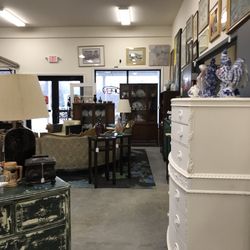 Retro Modern Antiques - Entrance door with Buddha Party!