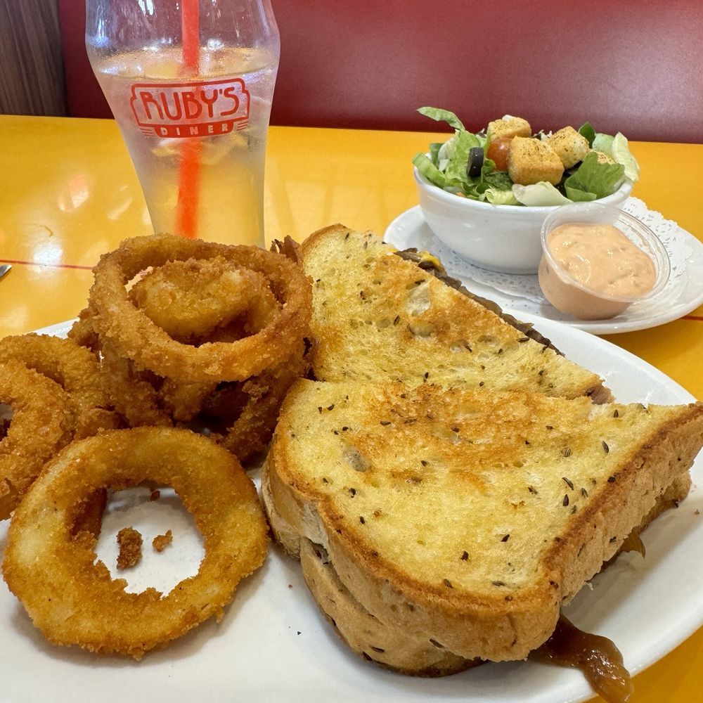 Ruby's Diner - Delicious RubyMelt, RubyRings and side Simple Salad.  Five Star comfort food! - American Near Me - San Clemente, California