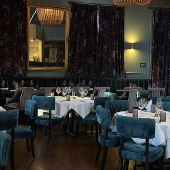 Benny and Mary's - Dining room decor is stunning! - New American Near Me - Irvine, California