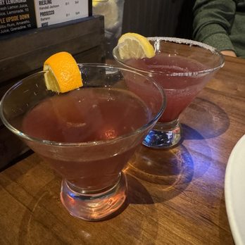 3 Corners Grill & Tap - Lemont - Blueberry Lemon Drop & French Martini - American Near Me - Lemont, Illinois