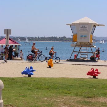 Fanuel Street Park - Play structure near, bicycles, and life guard on duty - Parks Near Me - Pacific Beach, California Fanuel Street Park - Play structure near, bicycles, and life guard on duty - Parks Near Me - Pacific Beach, California