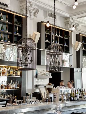 Brasserie 701 by null