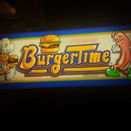 Burger Time-- I had forgotten this existed!