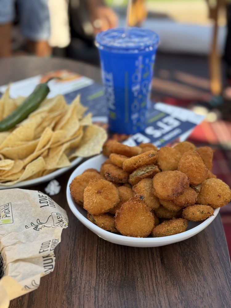 Food from Chicken N Pickle - St Charles