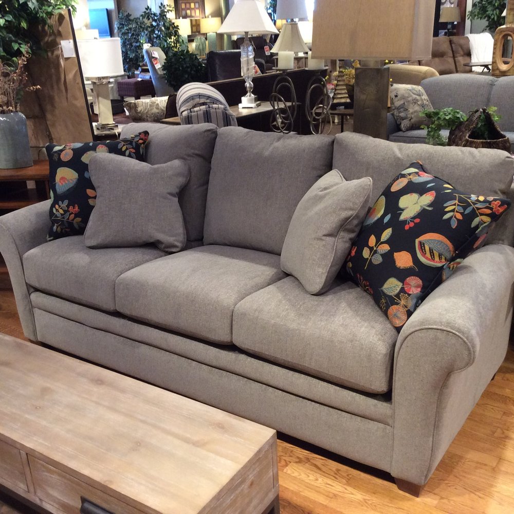 RUNIONS’FURNITURE ANNEX Updated September 2024 220 W Market St, Orrville, Ohio Furniture