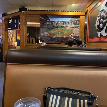 O Sushi Restaurant - the interior of a restaurant - Sushi Bars Near Me - Tucson, Arizona