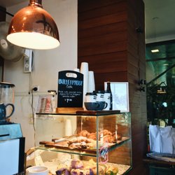 ESPL. Coffee Brewers - Pastries at #ESPL Coffee Brewers. Love the vibe of this place! grettagraphy.com ©GrettaCoates