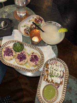 Bar Buena by null