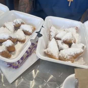 Bourbon Street Deli - Delis Near Me - Houma, Louisiana
