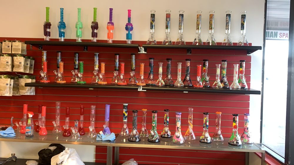 CHAIN SMOKERS Updated September 2024 1121 Northern Blvd, South