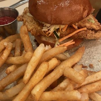 Sugarcane - Fries chicken sandwich - Cocktail Bars Near Me - Las Vegas, Nevada Sugarcane - Fries chicken sandwich - Cocktail Bars Near Me - Las Vegas, Nevada