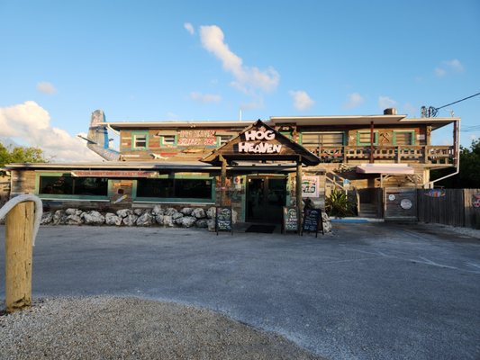 Hog Heaven Sports Bar and Grill by null