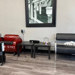 Vancouver Barber Company - Inside