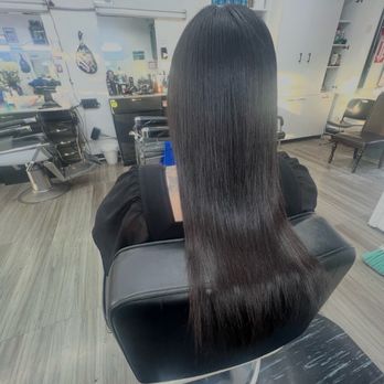 Oaxaca Barber - Brazilian blow out - Barbers Near Me - Los Angeles, California Oaxaca Barber - Brazilian blow out - Barbers Near Me - Los Angeles, California