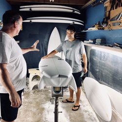 Meeks Surf Boards - Explaining the process of making his board