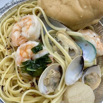 Buon Gusto - Linguine Al Cartoccio - Italian Near Me - Mission Hills, California