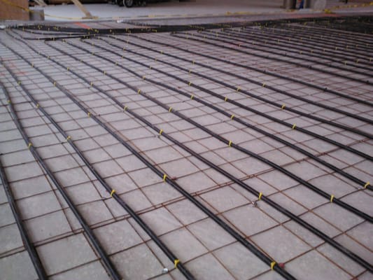 Pipes Plumbing and Heating Logo