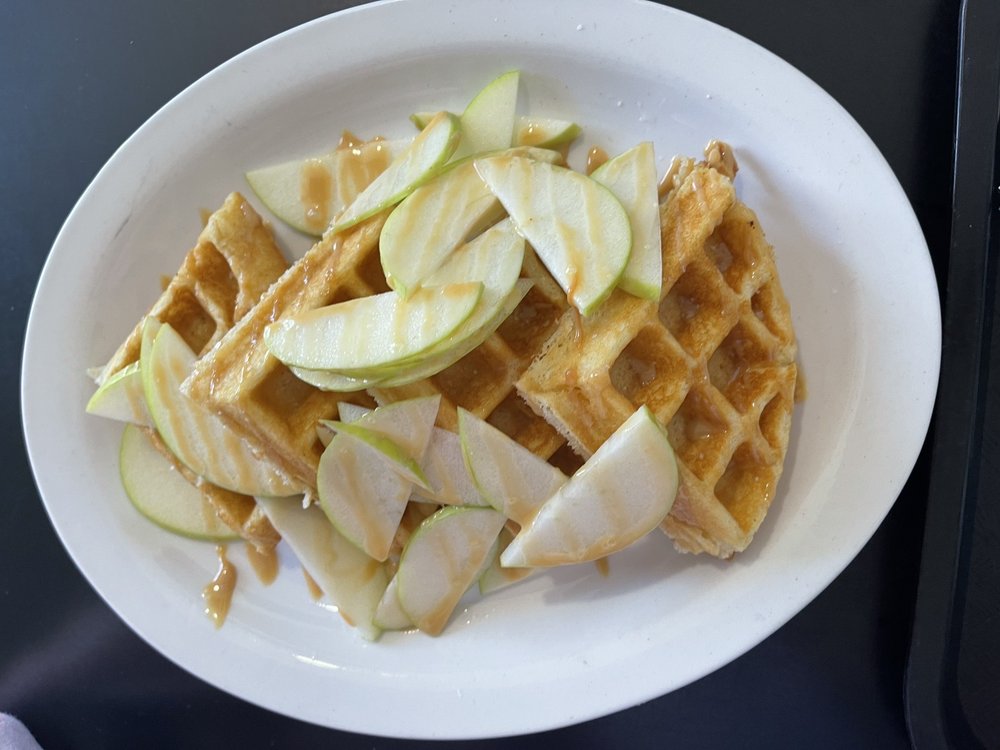 Tia B's La Waffleria
