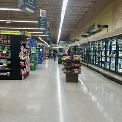 Price Chopper - Price Chopper Chatham NY. Clean and well kept.