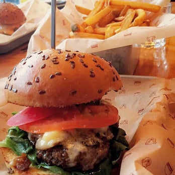 Bareburger - Bayside - Bison burger on point - Burgers Near Me - New York, New York