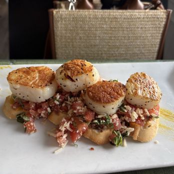 The CD Cafe - scallops bbt - New American Near Me - Solomons, Maryland