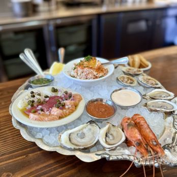 Found Oyster - Sicilian Crudo, Jonah Crab Cocktail, Littleneck Clams, Peel & Eat Shrimp, and oyster selections - Seafood Near Me - Los Angeles, California Found Oyster - Sicilian Crudo, Jonah Crab Cocktail, Littleneck Clams, Peel & Eat Shrimp, and oyster selections - Seafood Near Me - Los Angeles, California