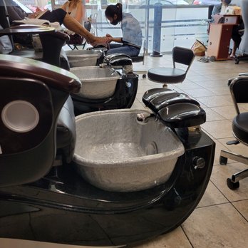 All About Nails - The lineup--it is a small friendly salon. - Nail Salons Near Me - Oakland, California