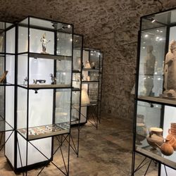 Musee de la Castre - Room with Greco/Roman/Egyptian artifacts