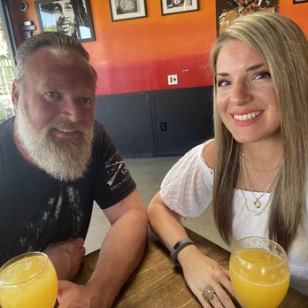 Le Papagayo - Inside - Breakfast & Brunch Near Me - Encinitas, California