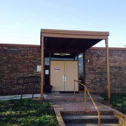 Archer Family Clinic - Entrance to the clinic