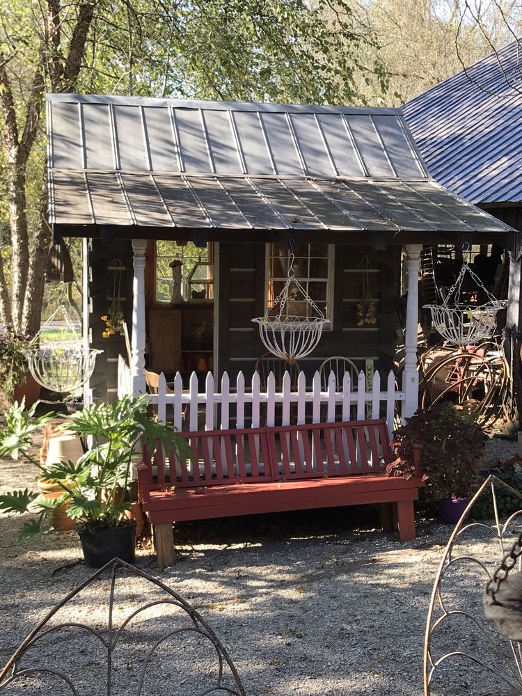 FLOWER & HERB BARN NURSERY Updated August 2024 5171 Bean Blossom Rd