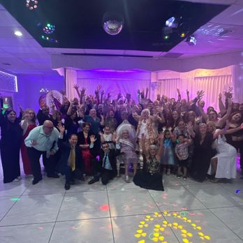 Oasis Banquet Hall - A large family celebrating Zenaida's 100 years loved - Venues & Event Spaces Near Me - Miami, Florida Oasis Banquet Hall - A large family celebrating Zenaida's 100 years loved - Venues & Event Spaces Near Me - Miami, Florida