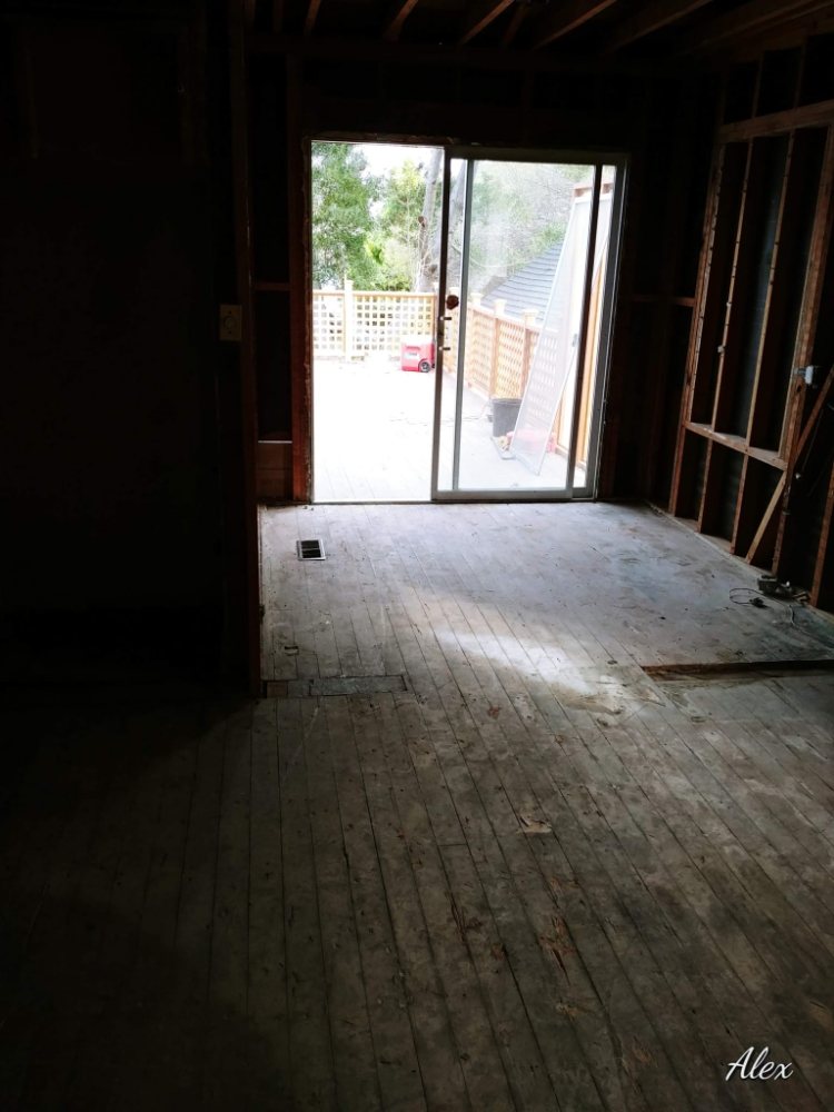 Slide of WR Solutions and Remodeling